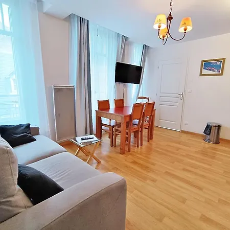 Apartment Il Etait Une Fois Luchon, T2, Centre Luchon, Wifi, Casier A Skis, Ascenseur, 4 Personnes