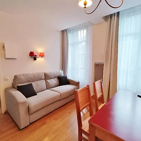 Апартаменты Il Etait Fois Luchon, T2, Centre Luchon, Wifi, Casier A Skis, Ascenseur, 4 Personnes *