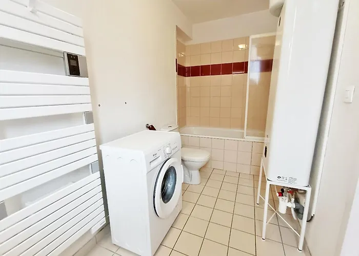 Il Etait Fois Luchon, T2, Centre Luchon, Wifi, Casier A Skis, Ascenseur, 4 Personnes Апартаменты *