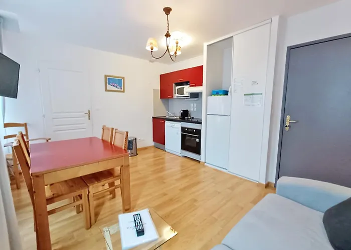 Il Etait Fois Luchon, T2, Centre Luchon, Wifi, Casier A Skis, Ascenseur, 4 Personnes Апартаменты Bagneres-de-Luchon